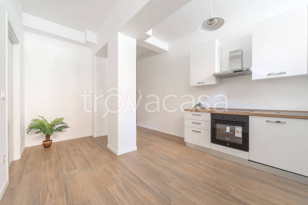 appartamento in vendita a Milano in zona Vigentino