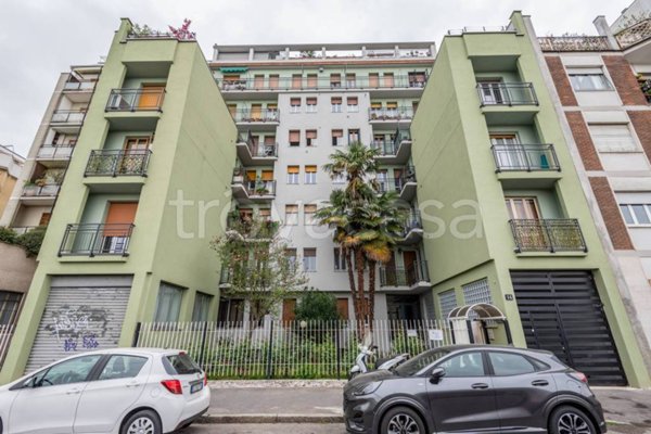 appartamento in vendita a Milano in zona Forze Armate