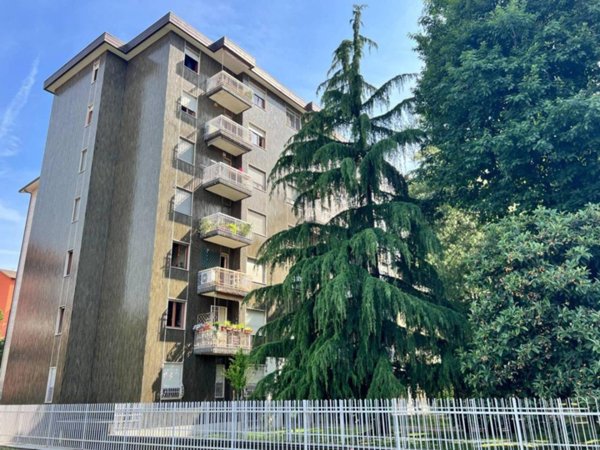 appartamento in vendita a Milano in zona Dergano
