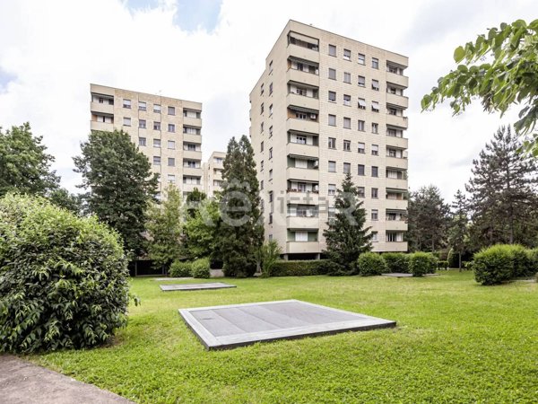 appartamento in vendita a Milano in zona Gallaratese