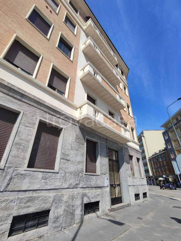 appartamento in vendita a Milano in zona Dergano