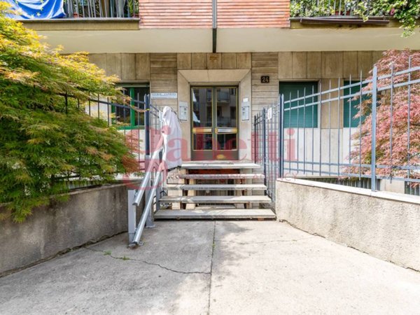 appartamento in vendita a Milano in zona Affori