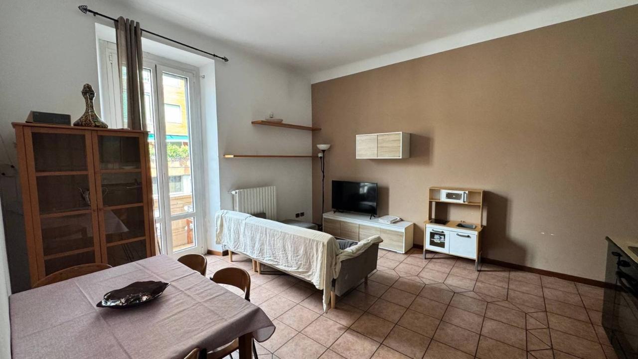 appartamento in vendita a Milano in zona Baggio