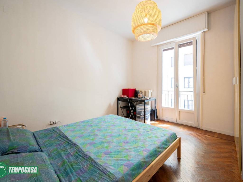 appartamento in vendita a Milano in zona Lorenteggio
