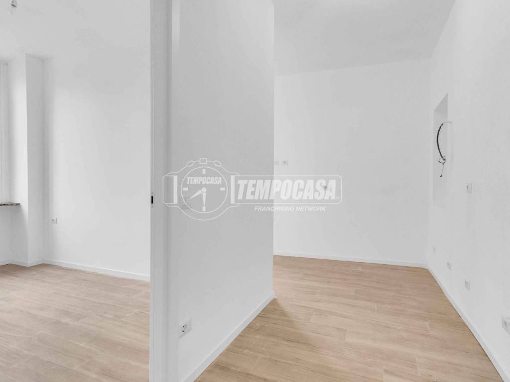 appartamento in vendita a Milano in zona Morivione