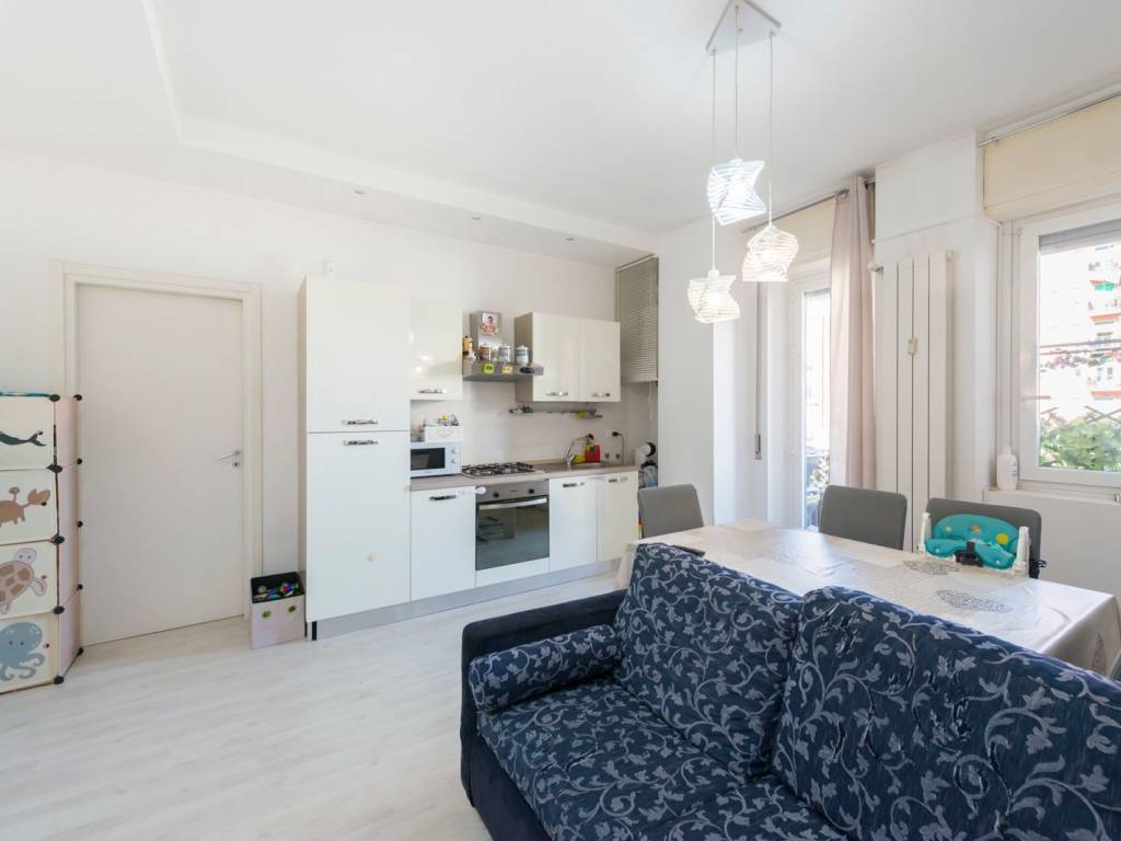 appartamento in vendita a Milano in zona Famagosta