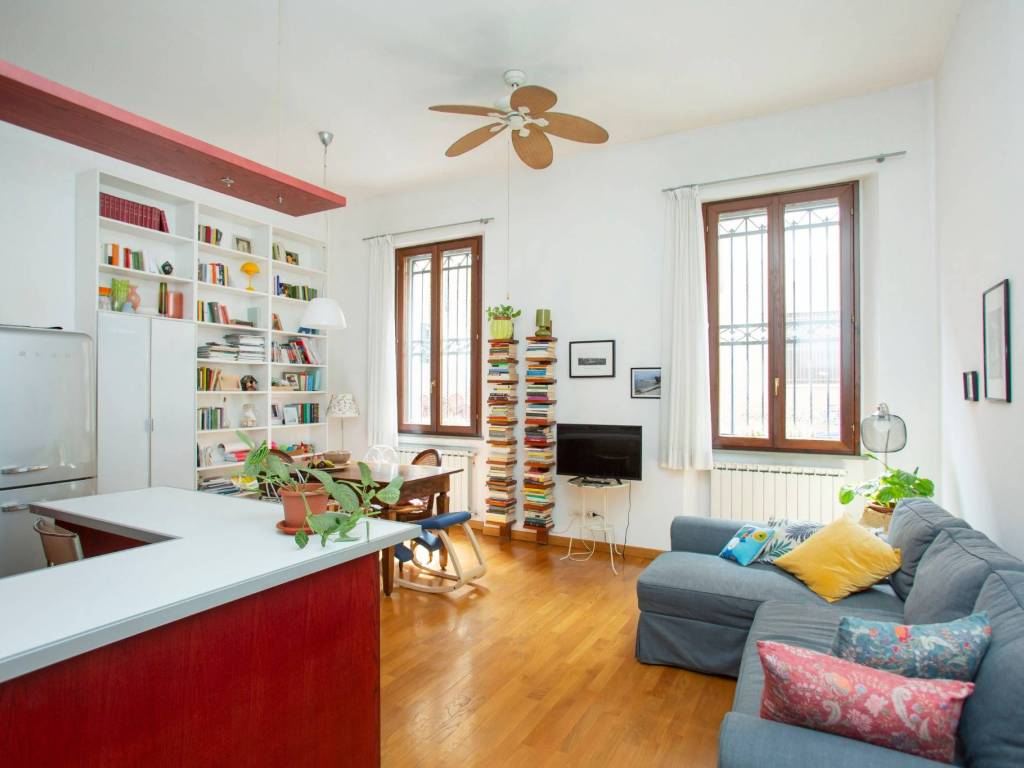 appartamento in vendita a Milano in zona Piazzale Lodi
