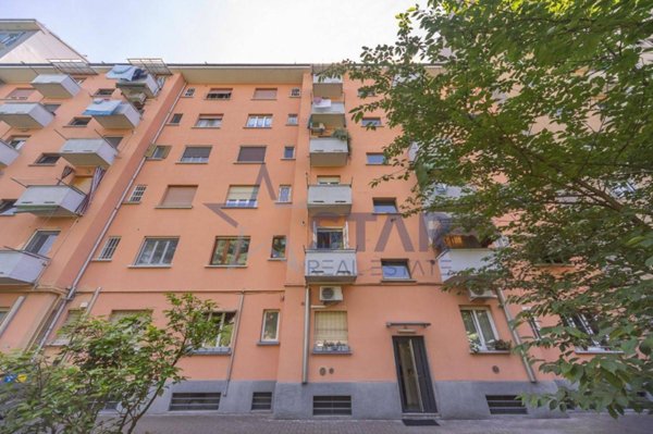 appartamento in vendita a Milano in zona Sempione