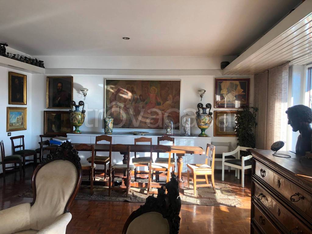 appartamento in vendita a Milano in zona Città Studi