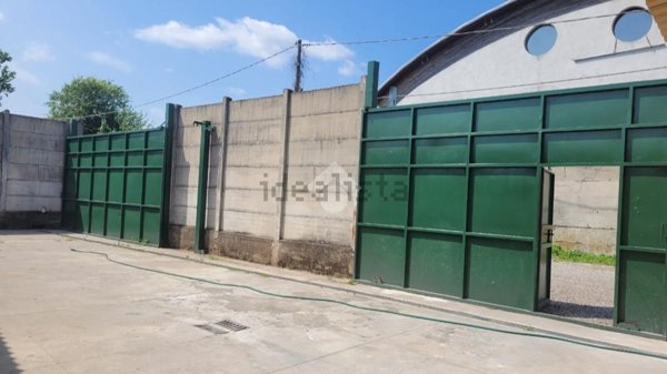 appartamento in vendita a Milano in zona Quinto Romano