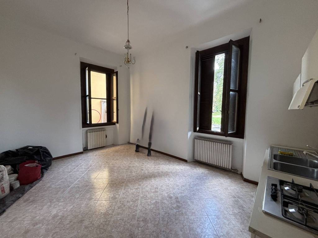 appartamento in vendita a Milano in zona Baggio