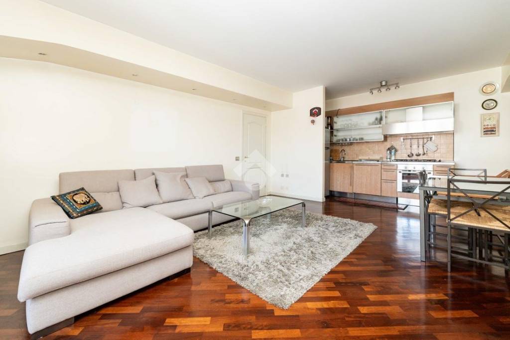 appartamento in vendita a Milano in zona Vigentino