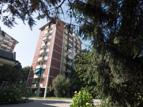 appartamento in vendita a Milano in zona Niguarda