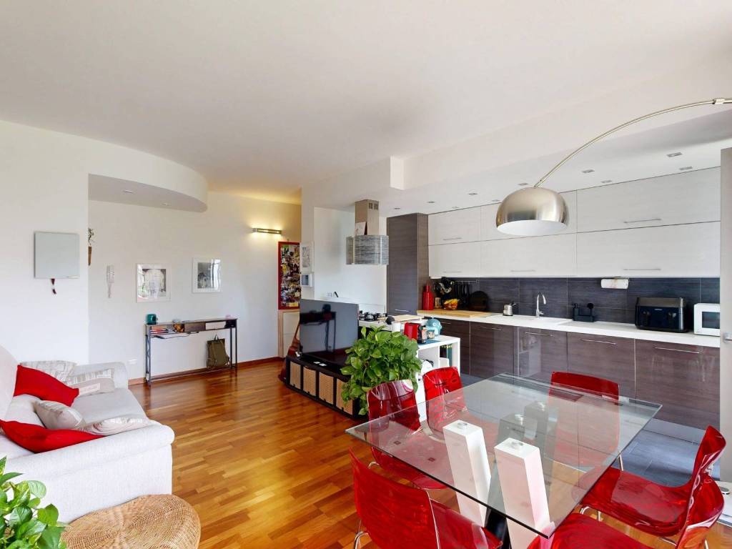 appartamento in vendita a Milano in zona Baggio