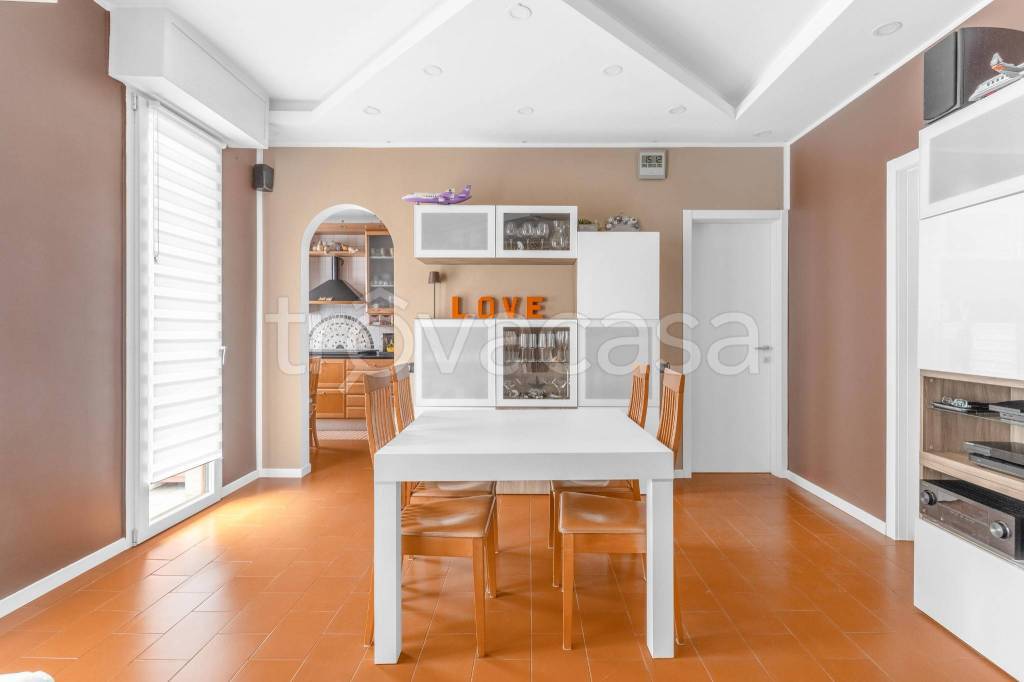 appartamento in vendita a Milano in zona Vialba