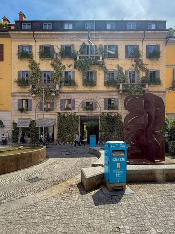 appartamento in vendita a Milano in zona Porta Garibaldi