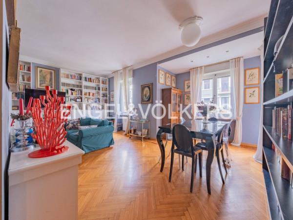 appartamento in vendita a Milano in zona Sant'Ambrogio