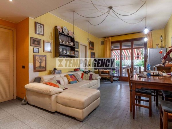 appartamento in vendita a Milano in zona Famagosta