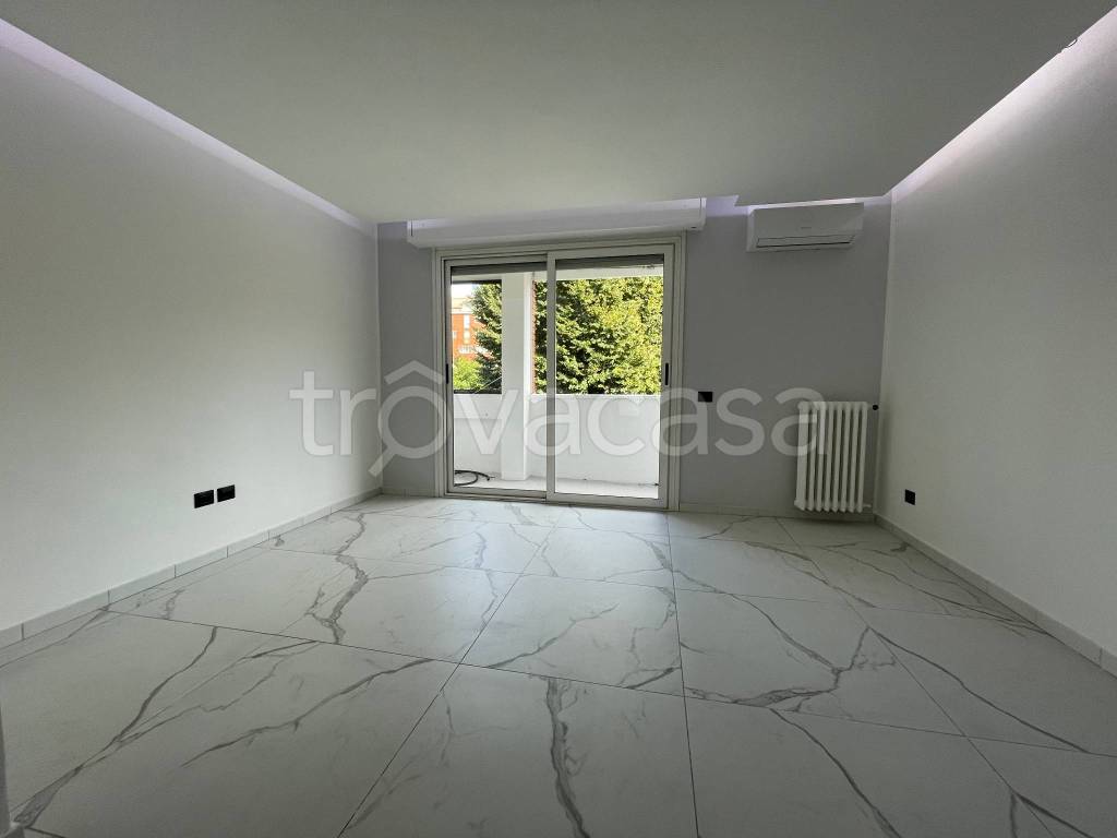 appartamento in vendita a Milano in zona Barona