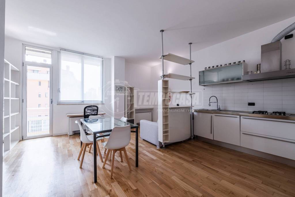 appartamento in vendita a Milano in zona Vigentino
