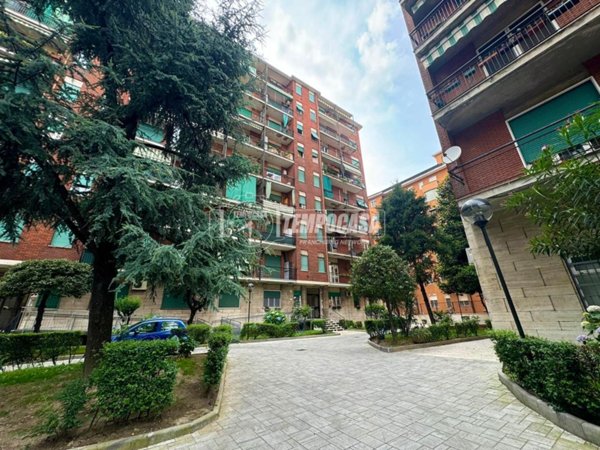 appartamento in vendita a Milano in zona Quarto Oggiaro