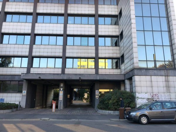 ufficio in vendita a Milano in zona Bovisa