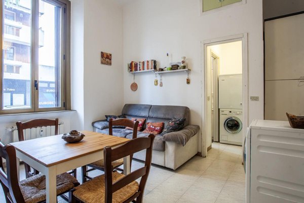 appartamento in vendita a Milano in zona Montalbino