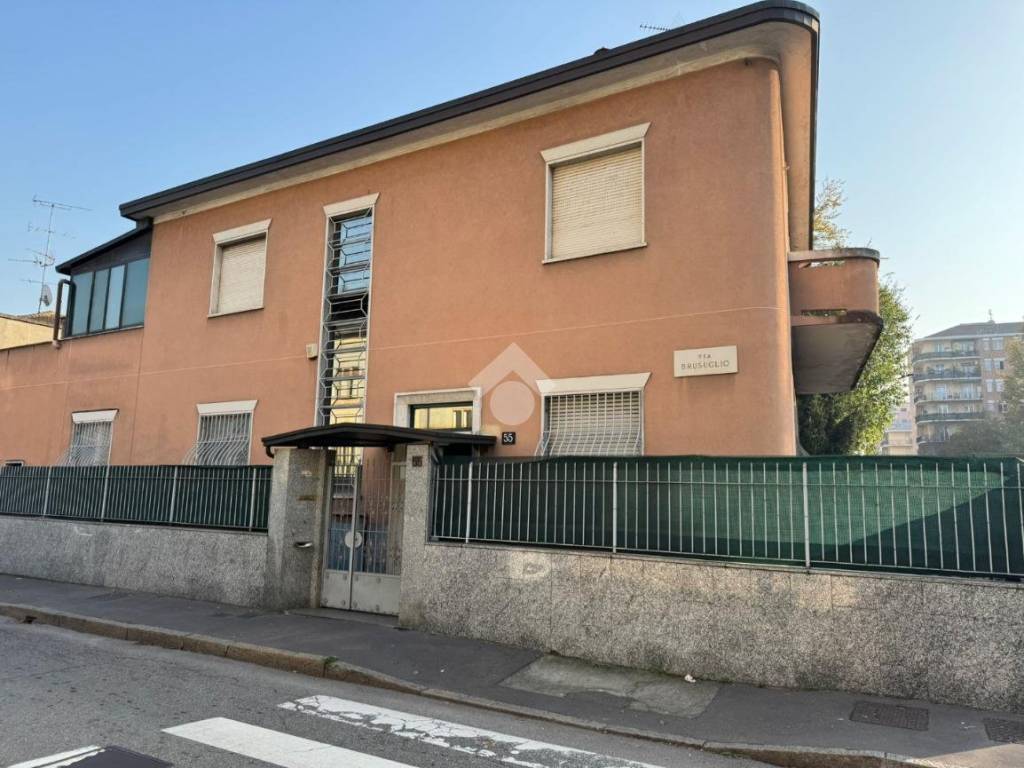 negozio in vendita a Milano in zona Affori
