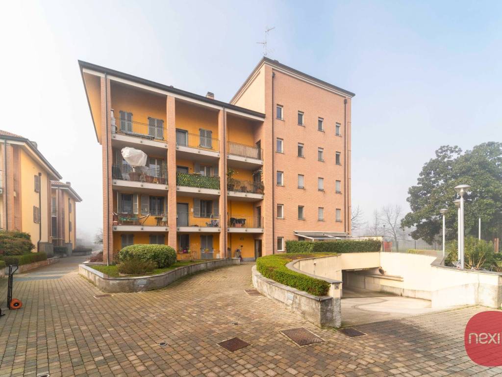 appartamento in vendita a Milano in zona Famagosta