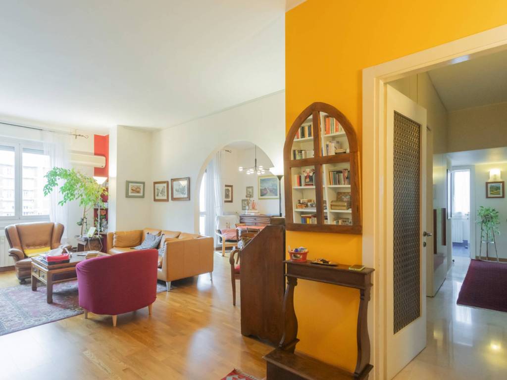 appartamento in vendita a Milano in zona Gorla