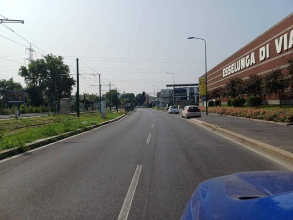 appartamento in vendita a Milano in zona Adriano