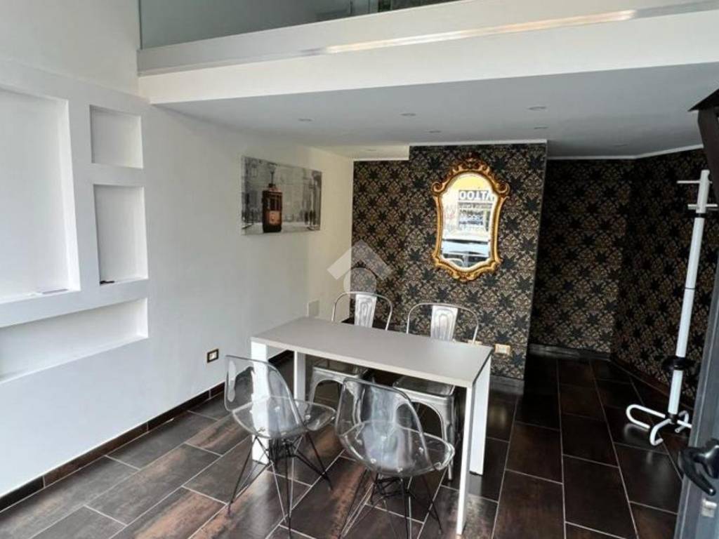 negozio in vendita a Milano in zona Bovisa