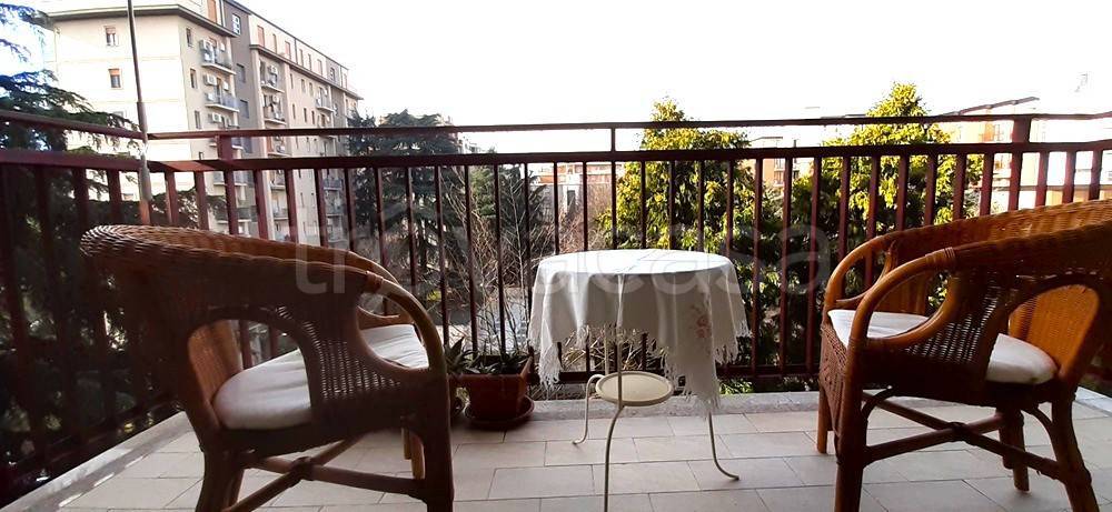 appartamento in vendita a Milano in zona Famagosta