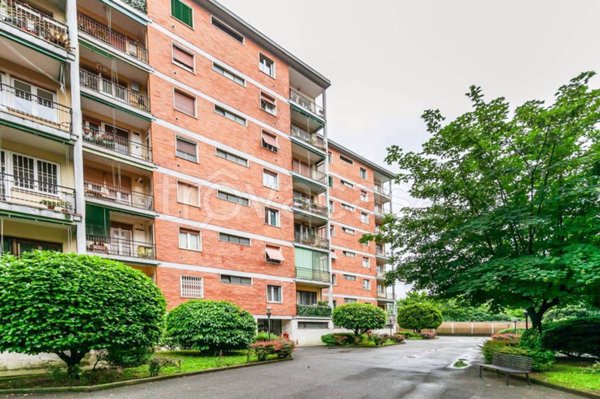 appartamento in vendita a Milano in zona Segnano