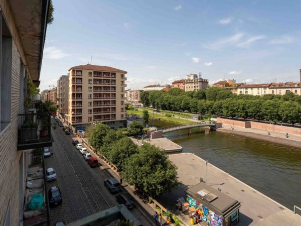 appartamento in vendita a Milano in zona Porta Genova