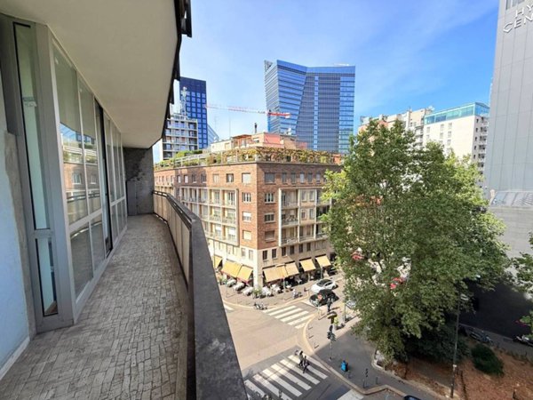 intera palazzina in vendita a Milano in zona Centro Direzionale