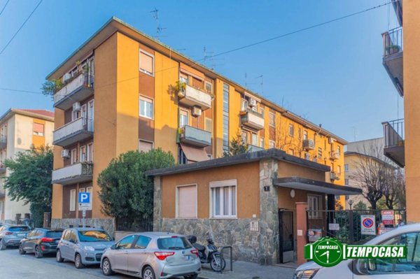 appartamento in vendita a Milano in zona Dergano