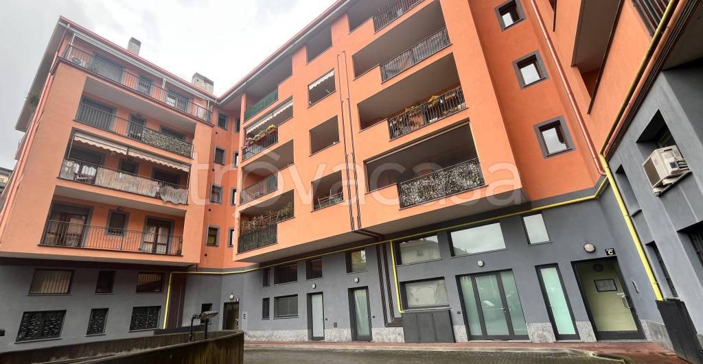 appartamento in vendita a Milano in zona XXII Marzo