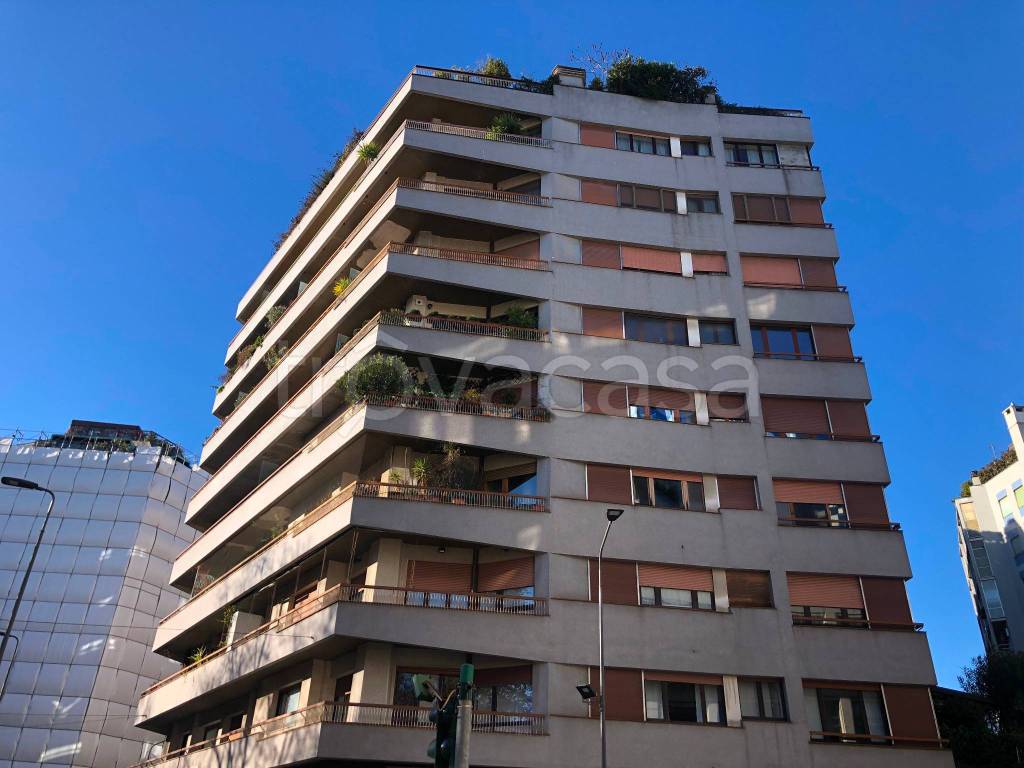 appartamento in vendita a Milano in zona Città Studi