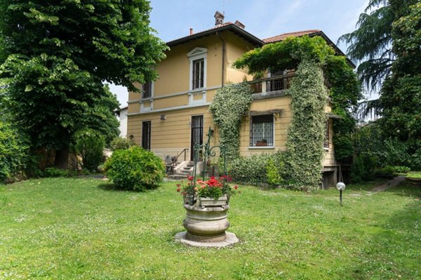 casa indipendente in vendita a Milano in zona Turro