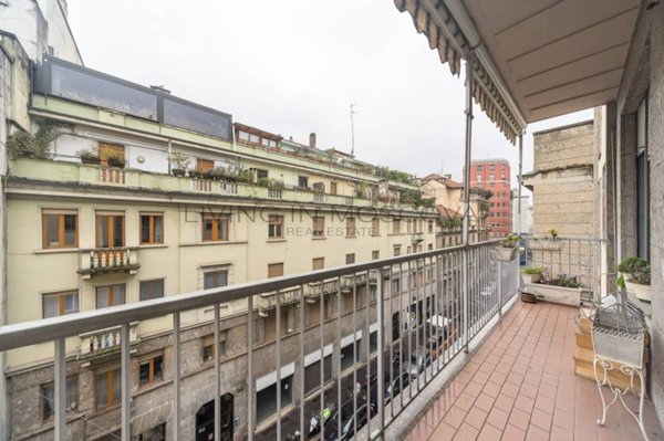 appartamento in vendita a Milano in zona Guastalla