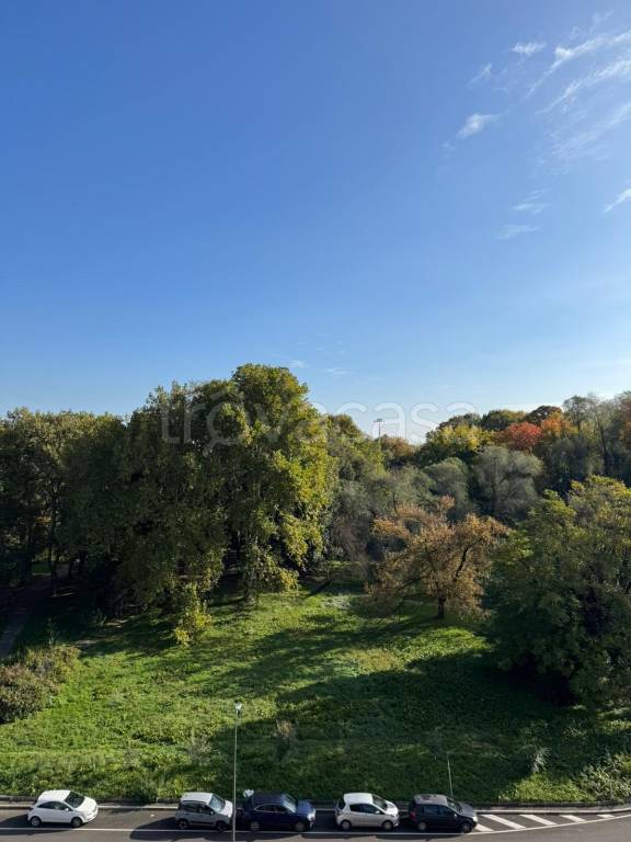 appartamento in vendita a Milano in zona Crescenzago