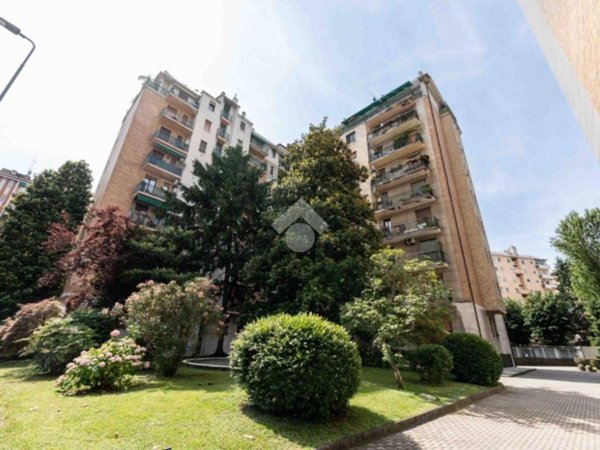 appartamento in vendita a Milano in zona Famagosta