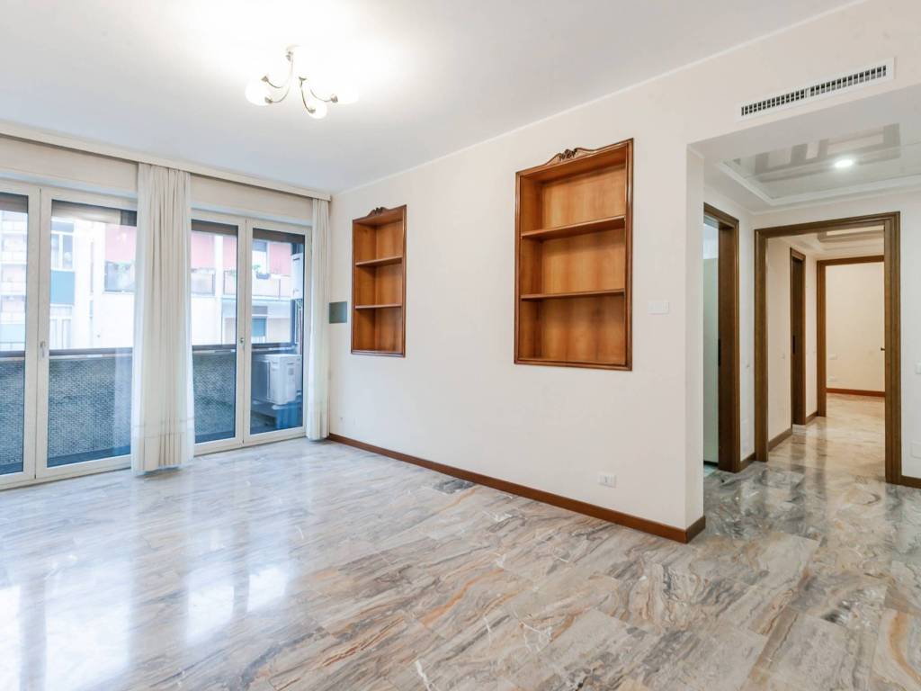 appartamento in vendita a Milano in zona Loreto