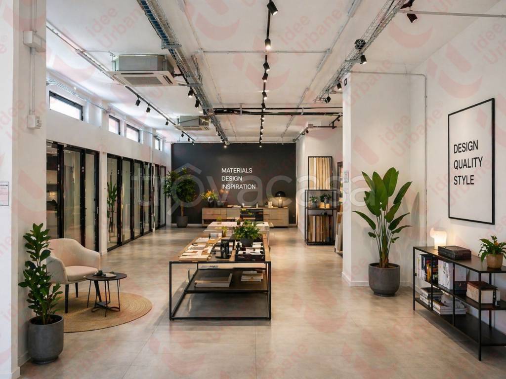 negozio in vendita a Milano in zona Gallaratese