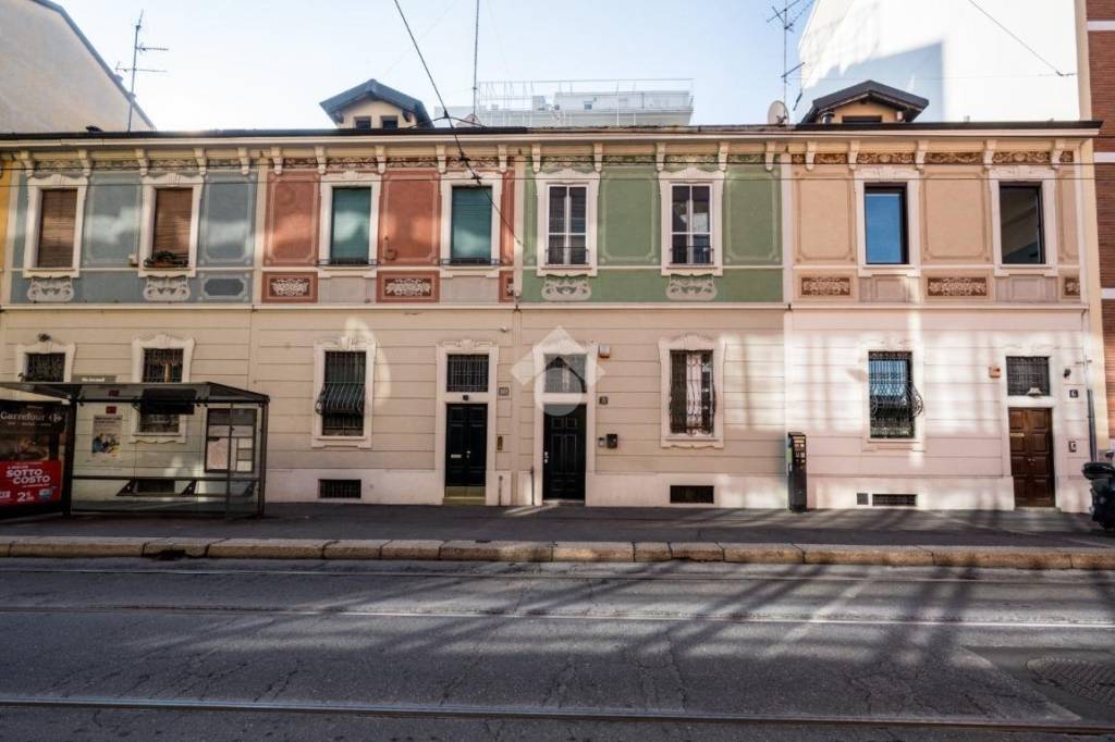 casa indipendente in vendita a Milano in zona Porta Vittoria
