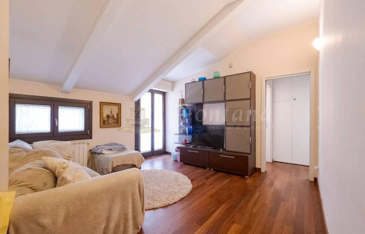 appartamento in vendita a Milano in zona Sant'Ambrogio