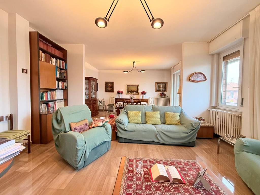appartamento in vendita a Milano in zona Vigentino
