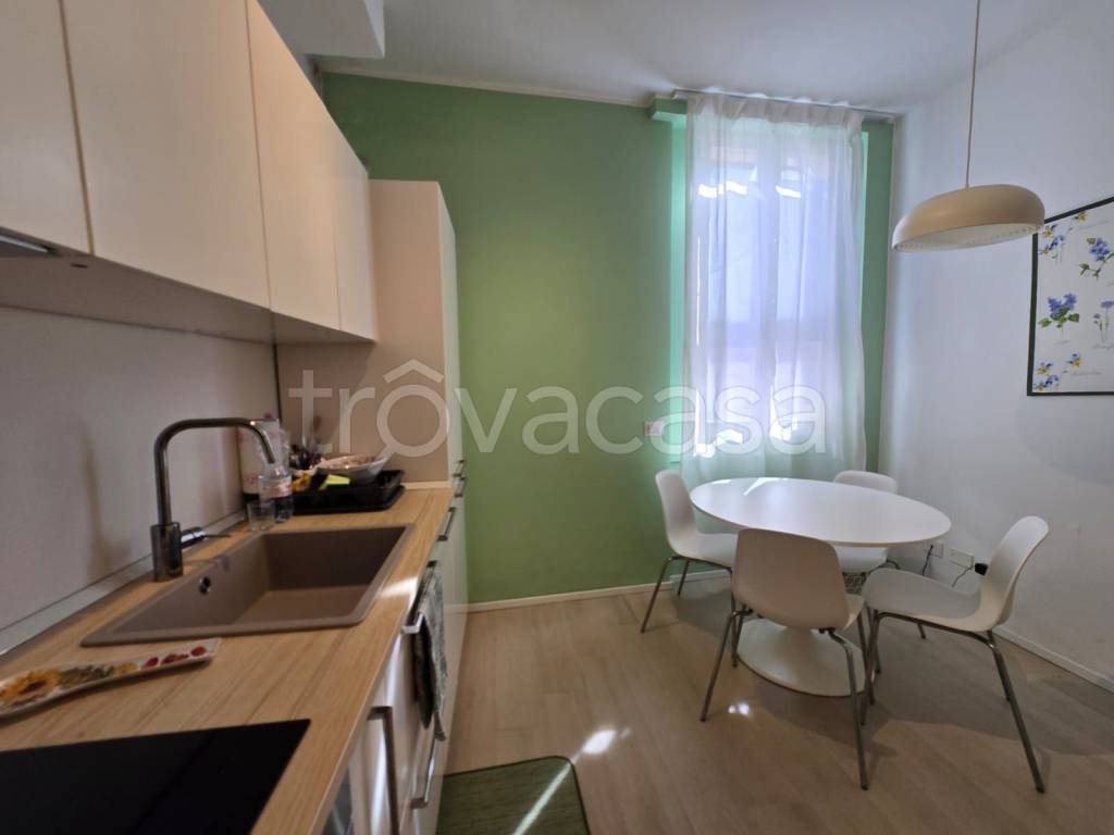 appartamento in vendita a Milano in zona Rogoredo