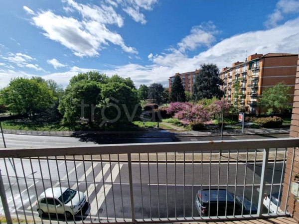 appartamento in vendita a Milano in zona Piazzale Lodi